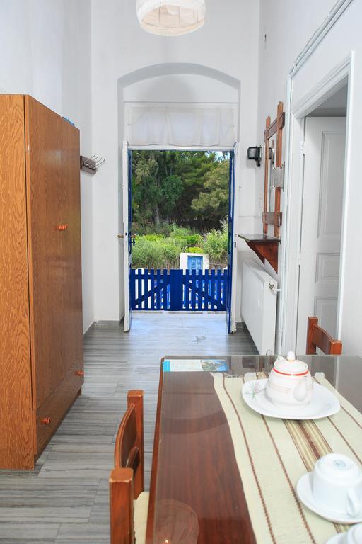 Paros Rita Studios Piso Livadi Værelse billede