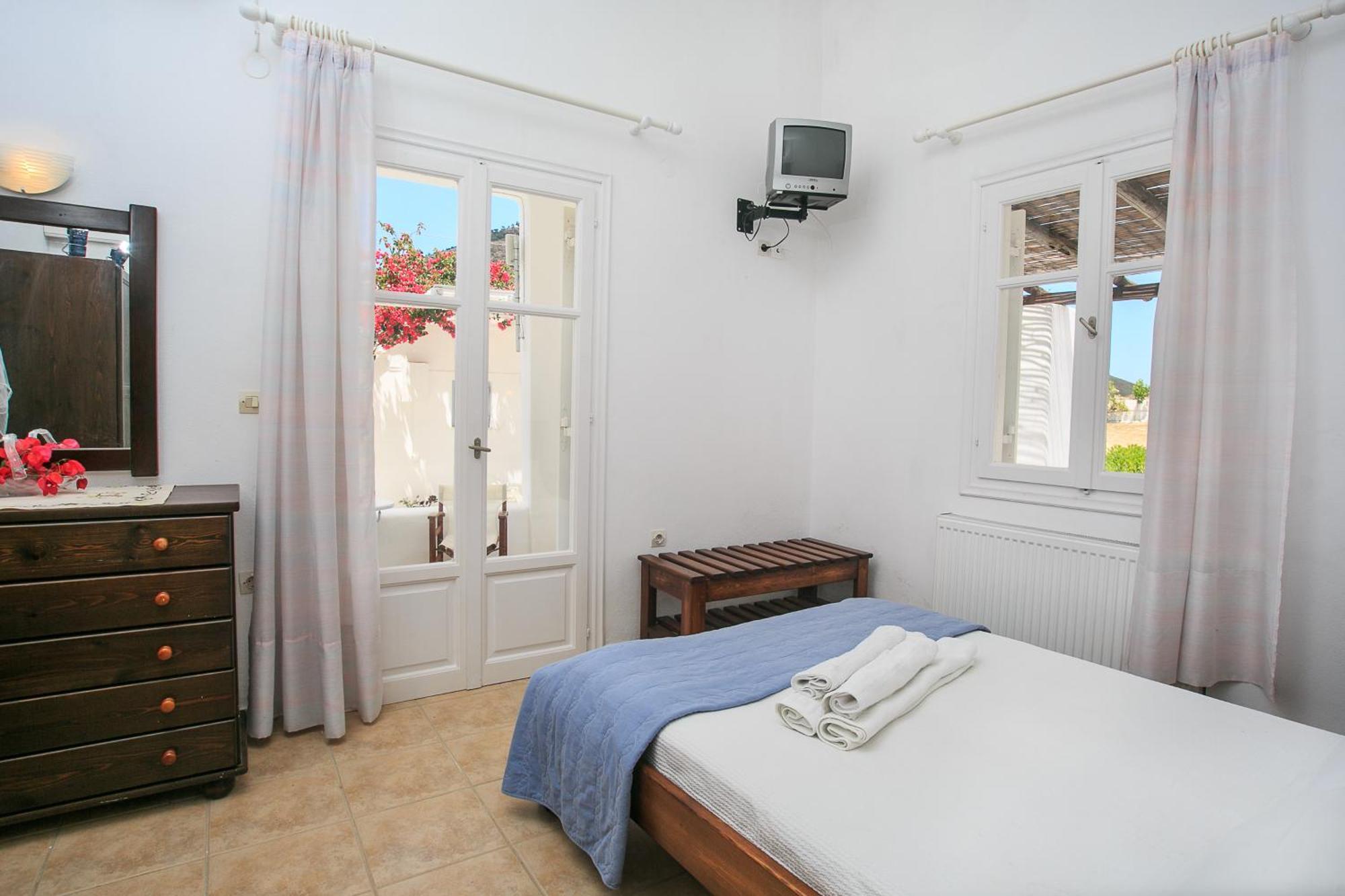 Paros Rita Studios Piso Livadi Værelse billede